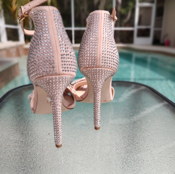 Jessica Simpson pink rhinestone heel - Picture 6 of 6